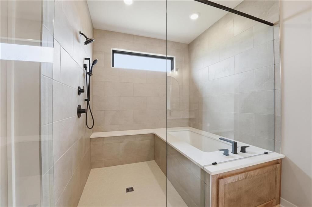 10503 N Liberty Street — photo 35
