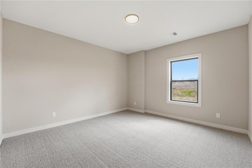 10503 N Liberty Street — photo 51