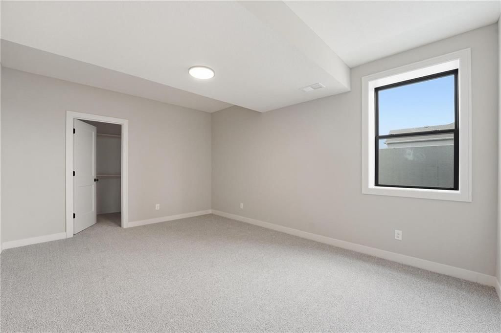 10503 N Liberty Street — photo 56