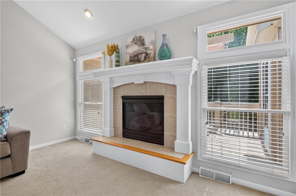 1915 Meadowlark Drive — photo 11