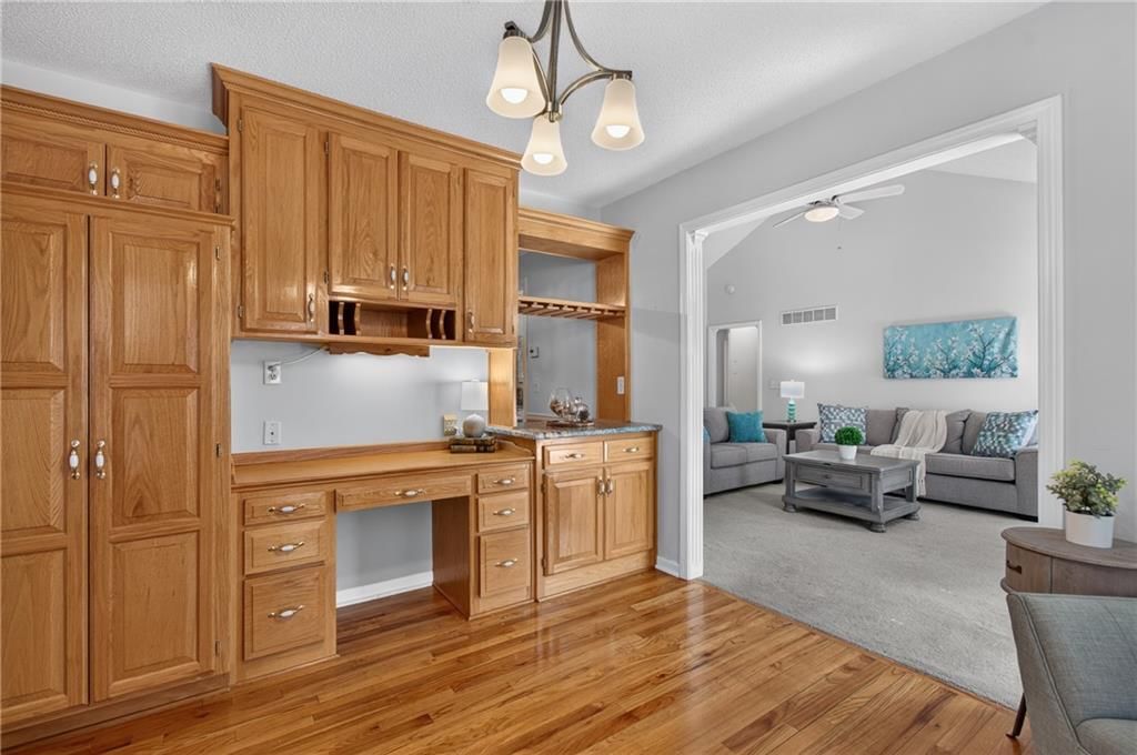 1915 Meadowlark Drive — photo 15