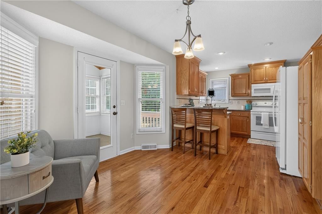 1915 Meadowlark Drive — photo 16