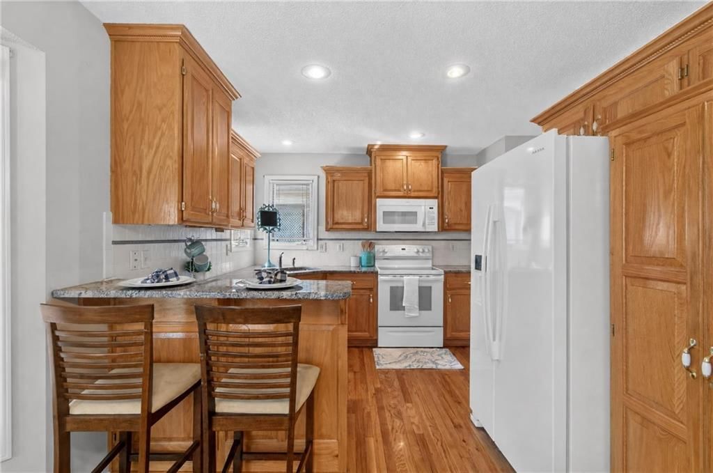 1915 Meadowlark Drive — photo 17