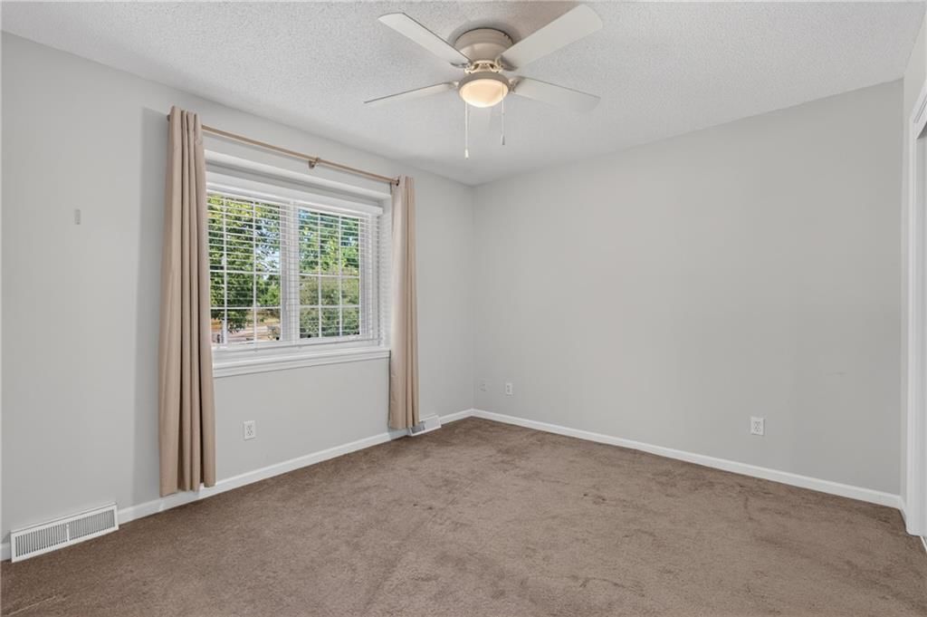 1915 Meadowlark Drive — photo 34