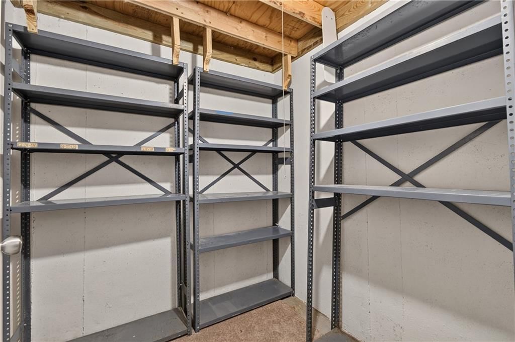 1915 Meadowlark Drive — photo 48