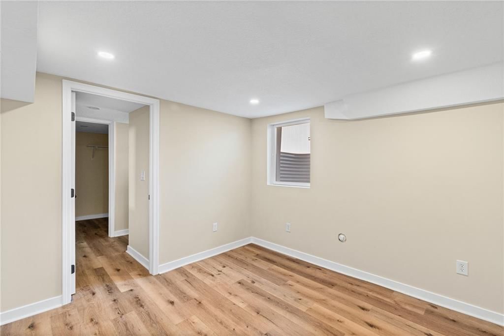 728 E 3rd Street — photo 21