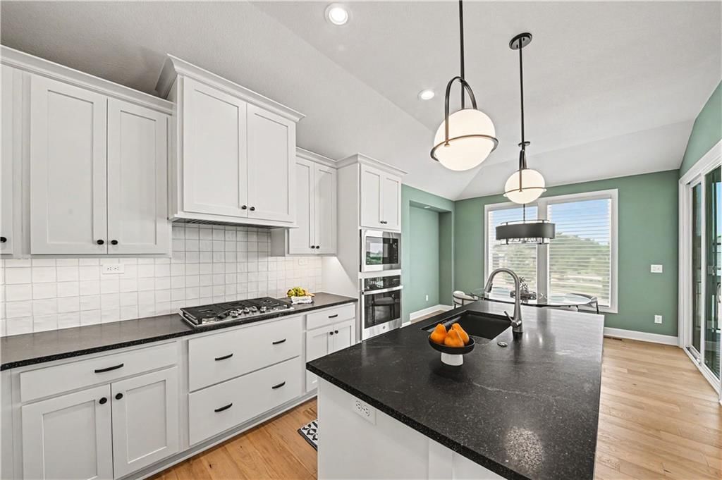 4002 W 158th Terrace — photo 15