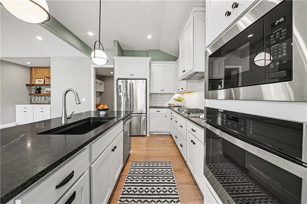 4002 W 158th Terrace — photo 20