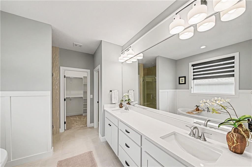 4002 W 158th Terrace — photo 26