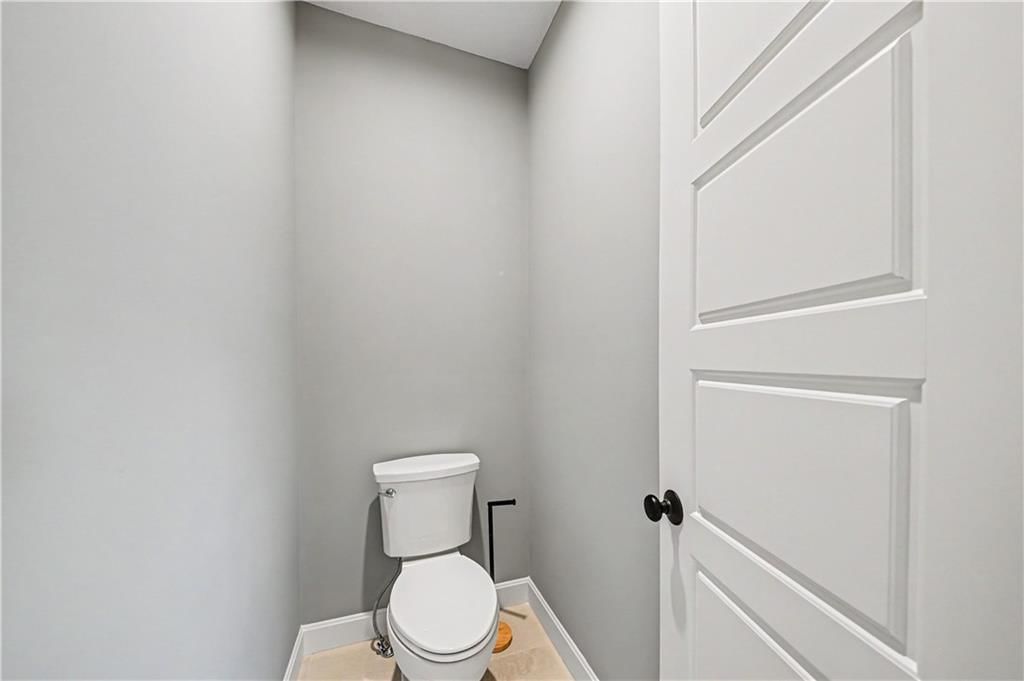 4002 W 158th Terrace — photo 28