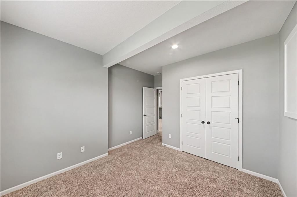 4002 W 158th Terrace — photo 36