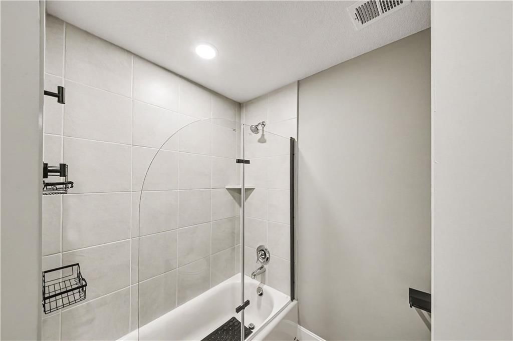 4002 W 158th Terrace — photo 38