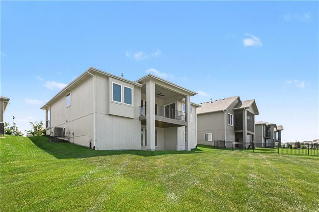 4002 W 158th Terrace — photo 44