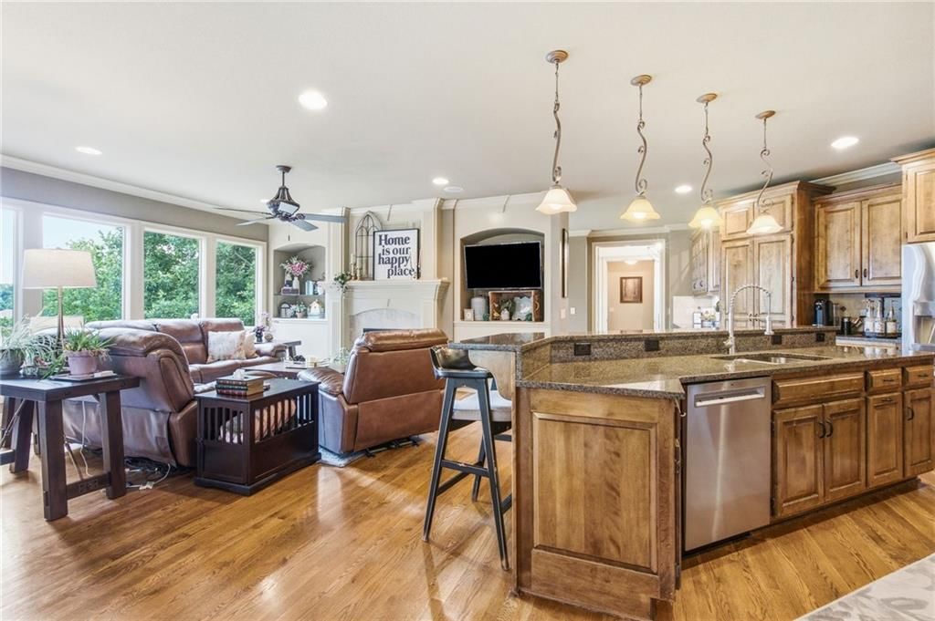 138 S Shore Drive — photo 19