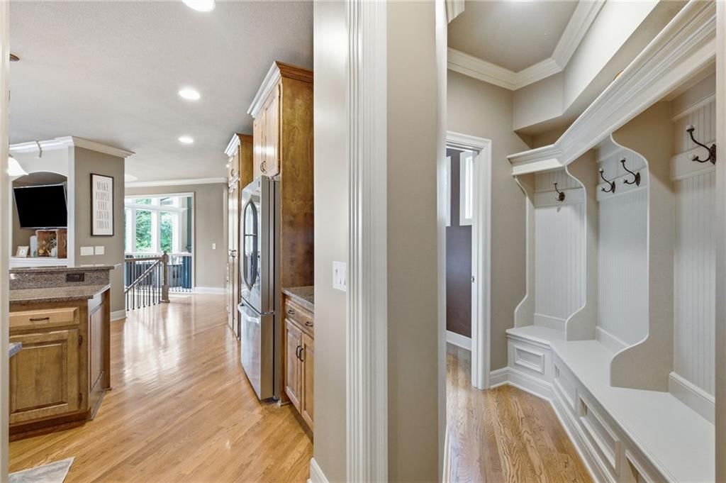 138 S Shore Drive — photo 40