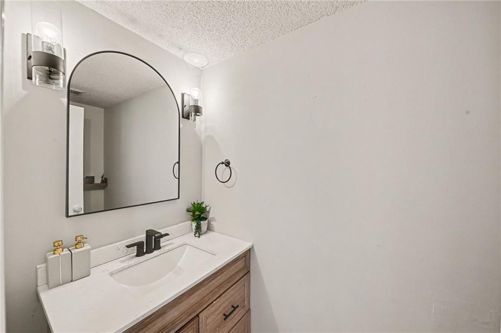 4927 Brockway Street — photo 22