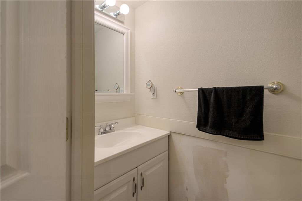 9409 E 69th Street — photo 20