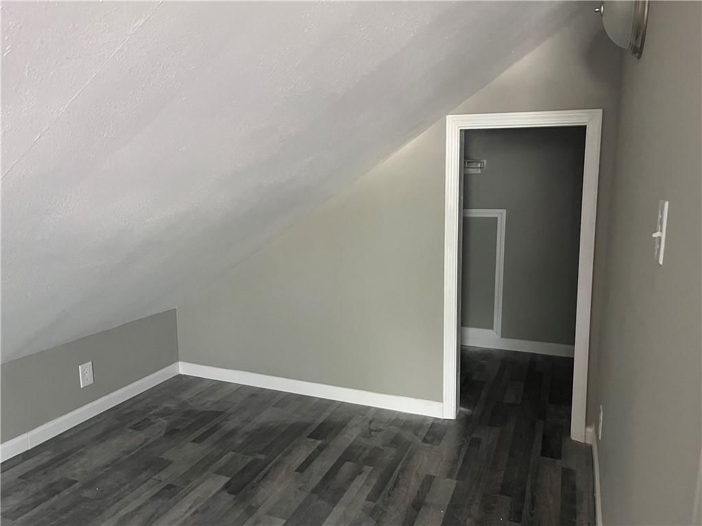 1919 S Broadway Street — photo 11