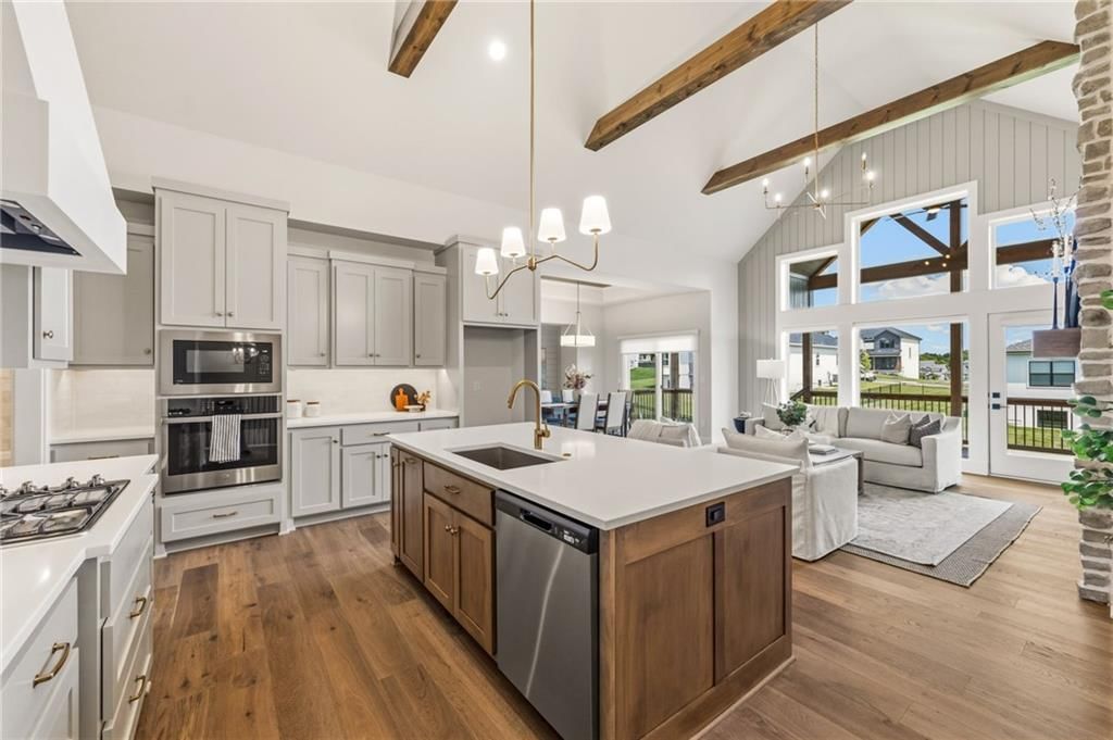 2226 SW Heartland Court — photo 1