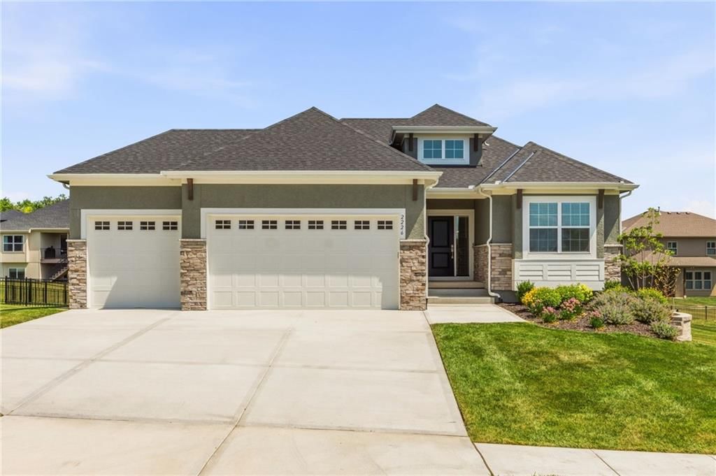 2226 SW Heartland Court — photo 2