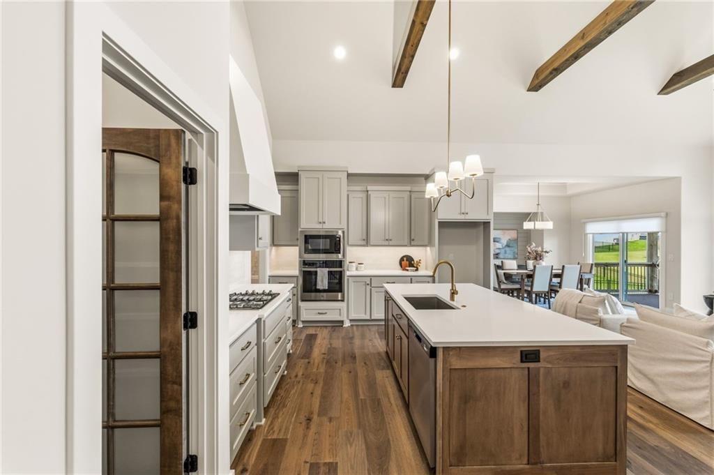2226 SW Heartland Court — photo 12