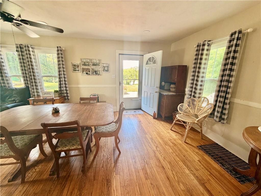 400 W Markey Street — photo 11