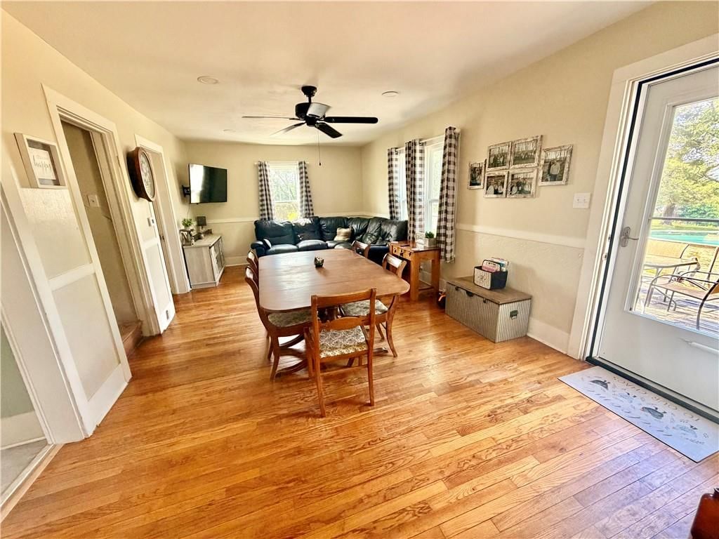 400 W Markey Street — photo 12