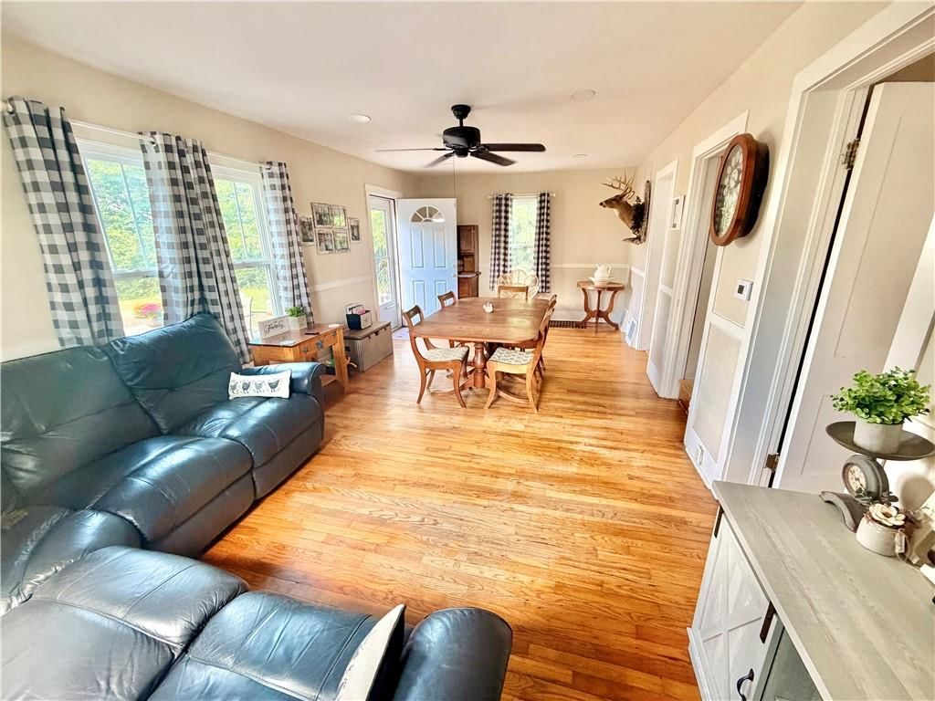 400 W Markey Street — photo 16