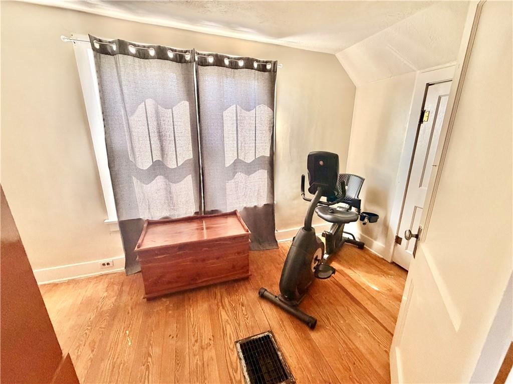 400 W Markey Street — photo 20