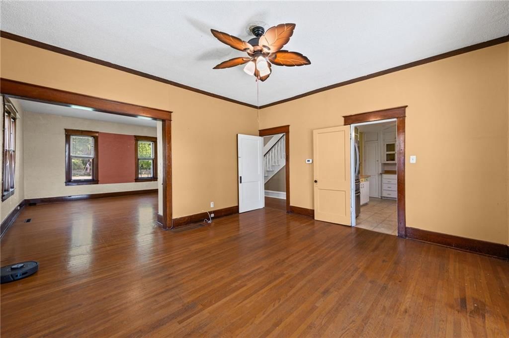 11815 Johnson Drive — photo 8