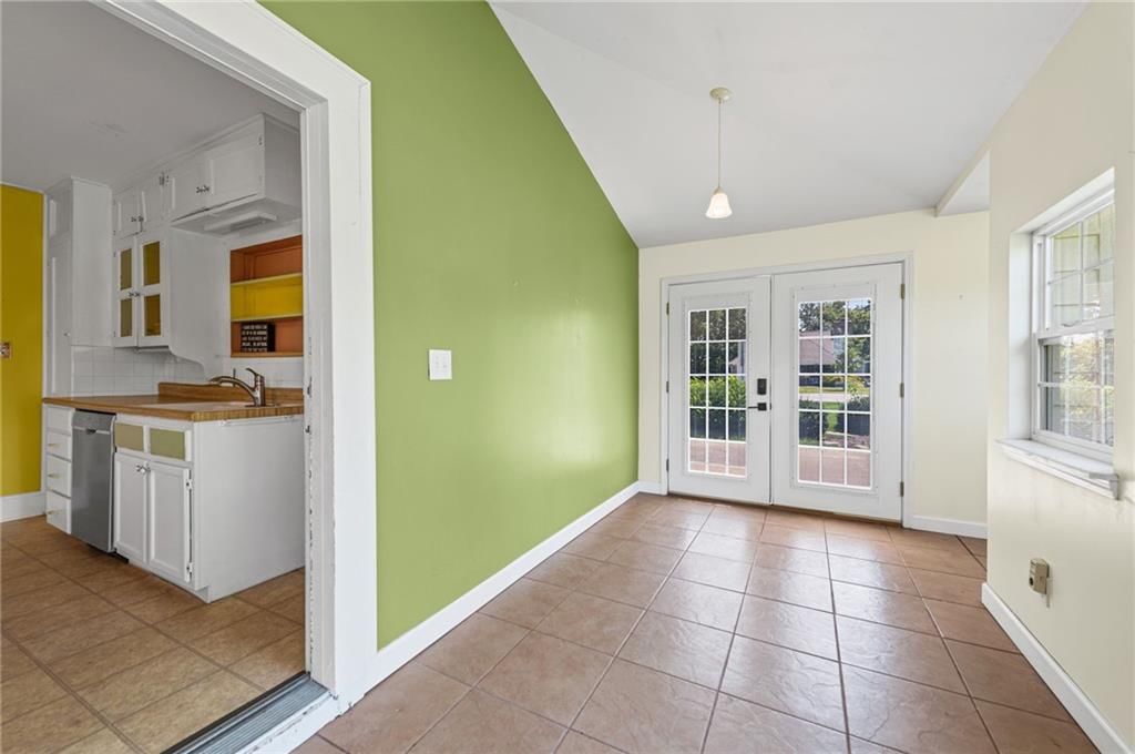 11815 Johnson Drive — photo 16