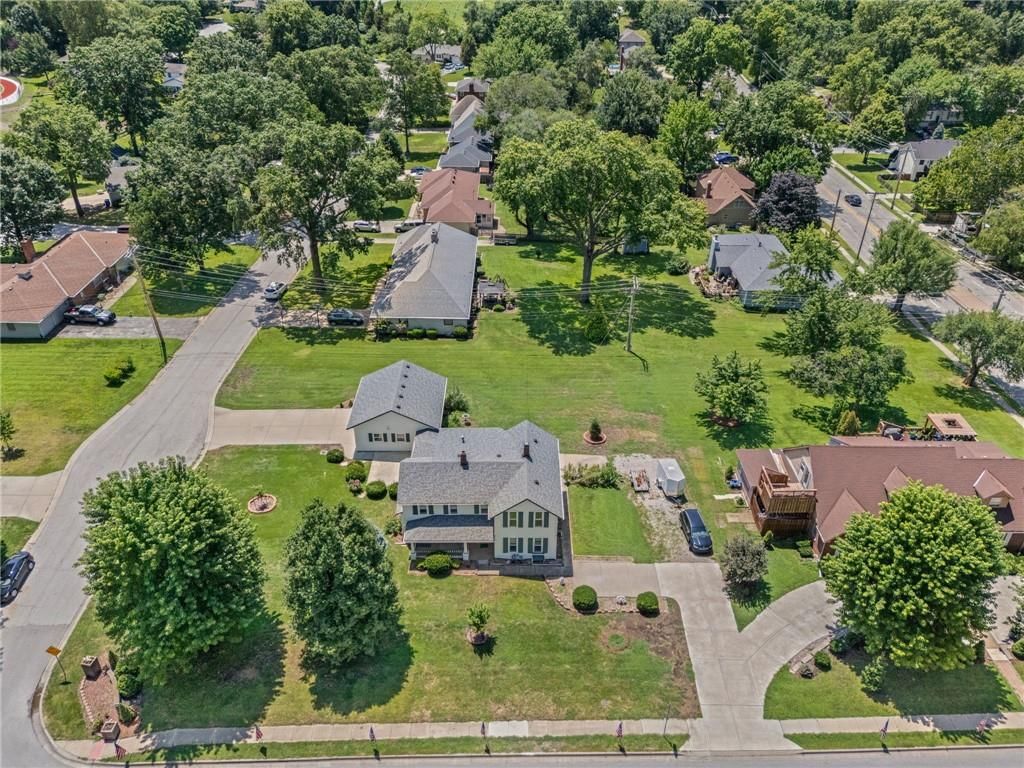 11815 Johnson Drive — photo 25