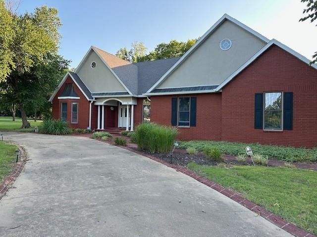 2 Timbercreek Road — photo 2