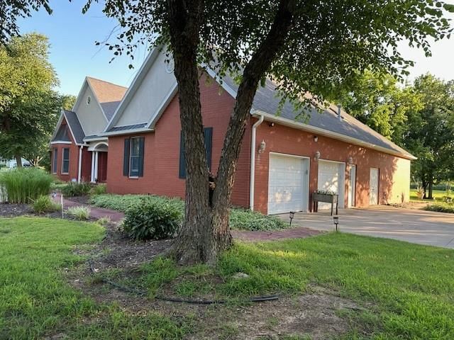 2 Timbercreek Road — photo 3