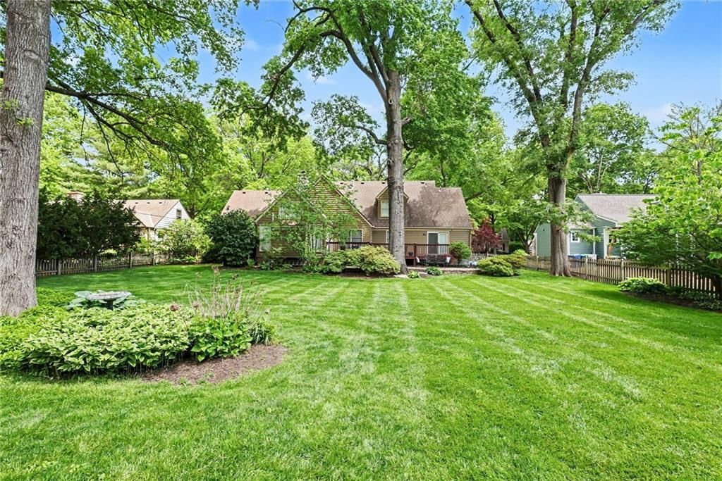 8104 Lee Boulevard — photo 38