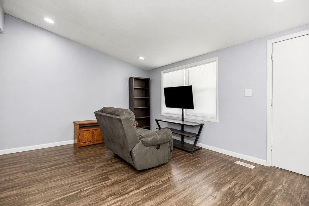 8309 E 93rd Street — photo 4
