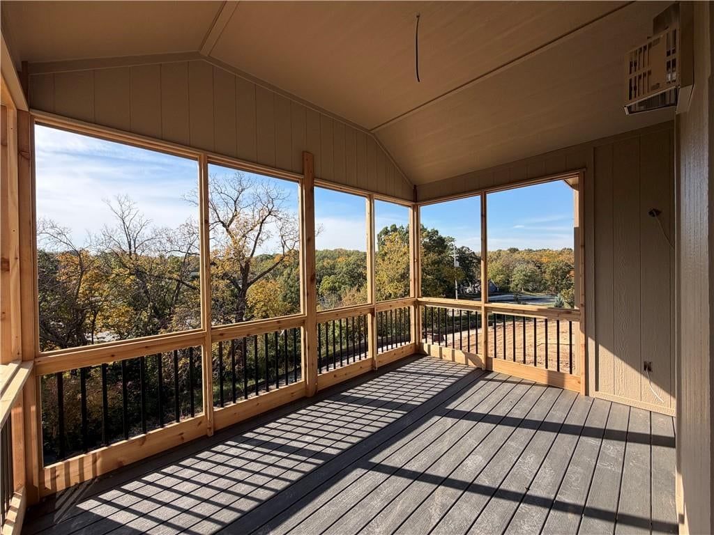 13775 NW 70th Street, Parkville, MO: listing photo 2