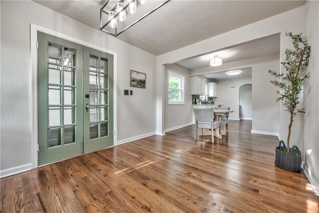 5200 Miami Avenue — photo 10