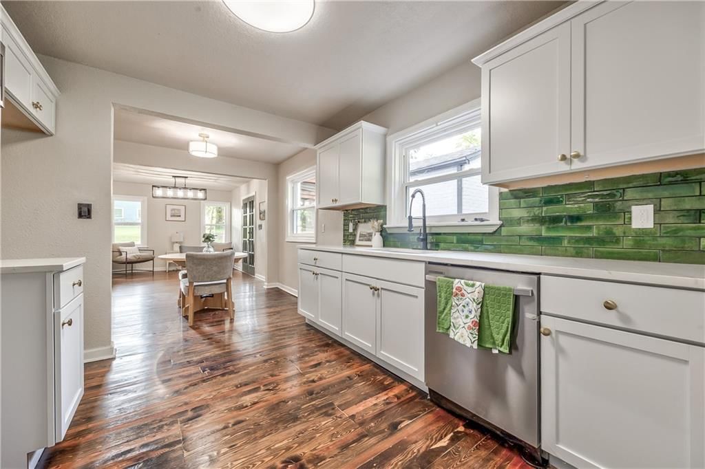 5200 Miami Avenue — photo 17