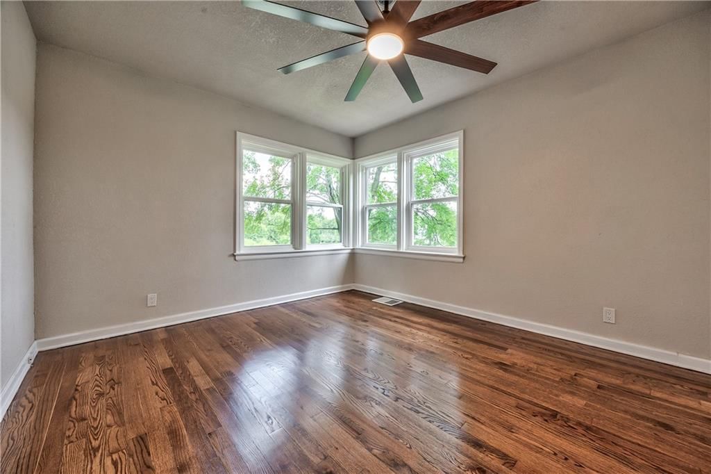 5200 Miami Avenue — photo 21