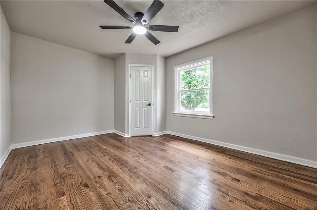 5200 Miami Avenue — photo 22