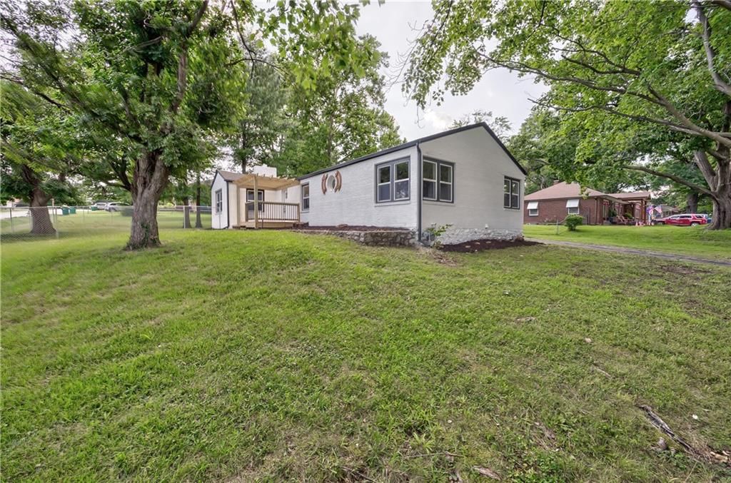 5200 Miami Avenue — photo 30