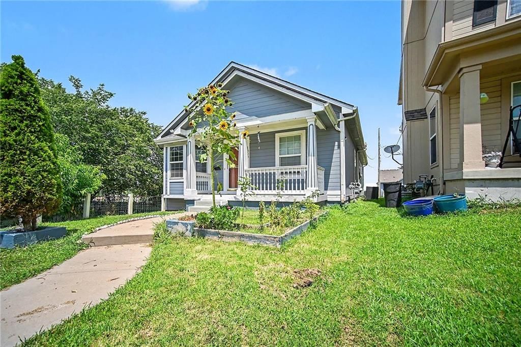 1328 Barnett Avenue — photo 2