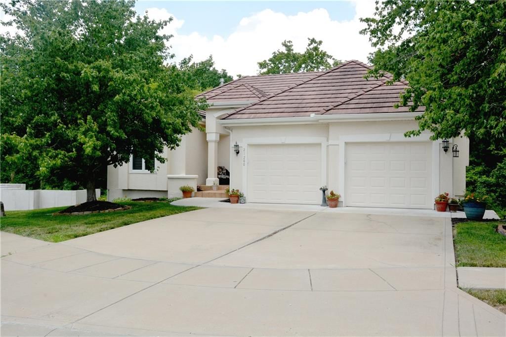 21200 E 37th Terr Court S — photo 1
