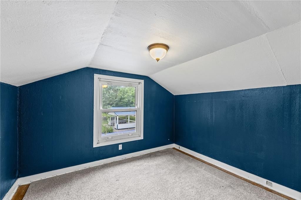 130 N Center Avenue — photo 19