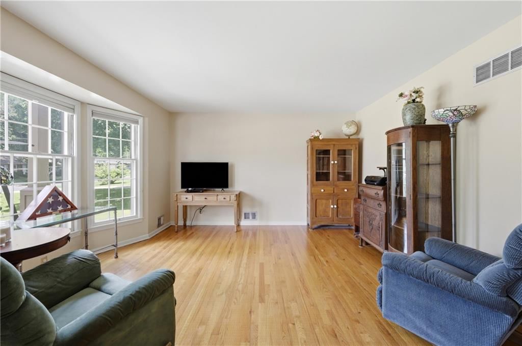 3609 S Phelps Road — photo 7