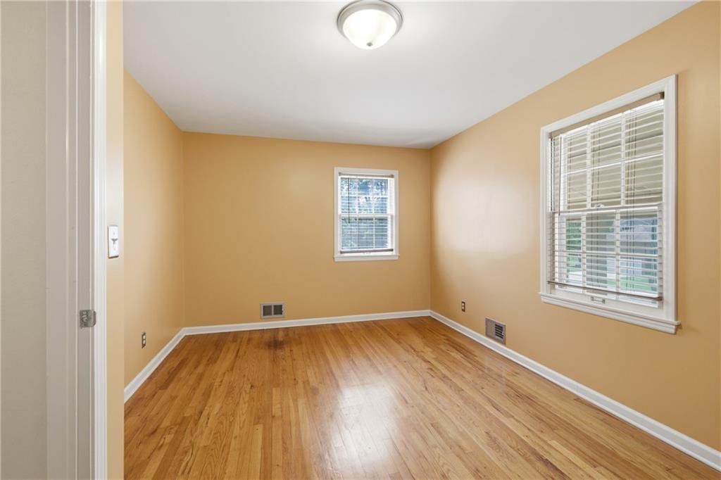 3609 S Phelps Road — photo 17