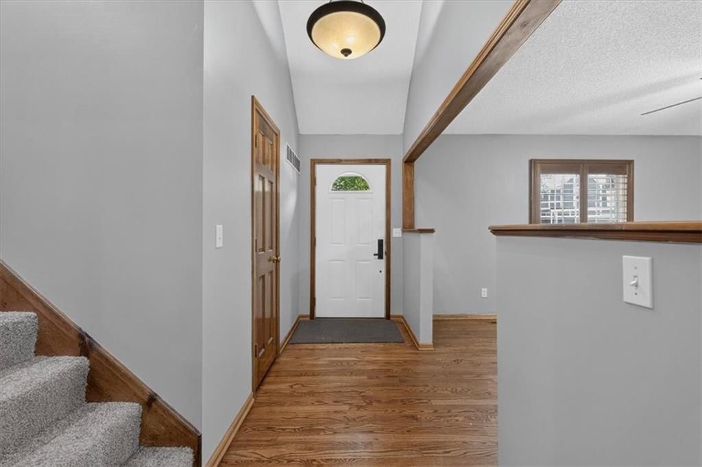 15624 W 81st Street — photo 3
