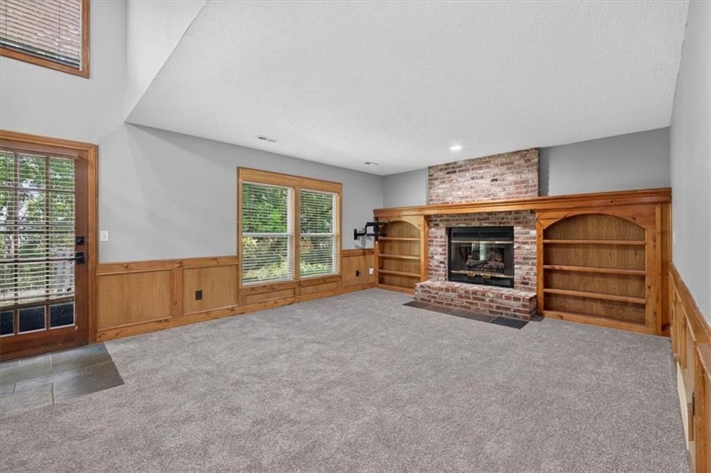 15624 W 81st Street — photo 6