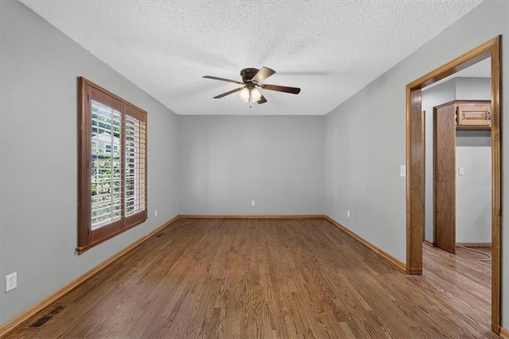15624 W 81st Street — photo 22